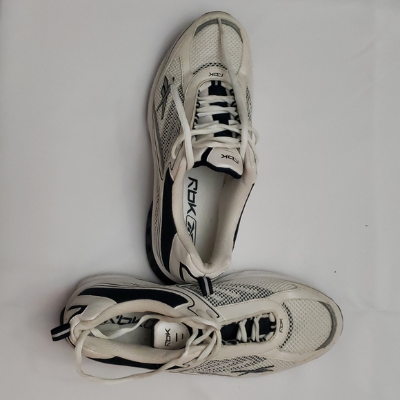 Reebok, new but i don't have the box or the tag. - Picture 3 of 4